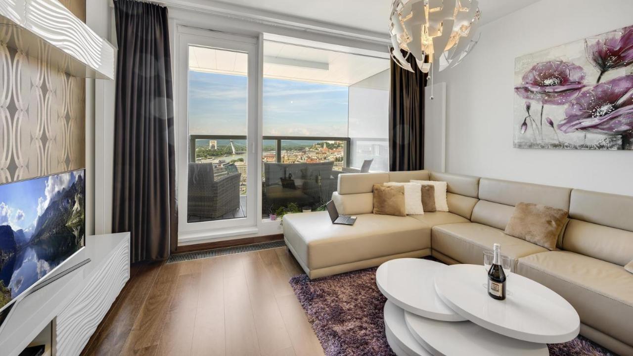 Апартаменты Panorama - Sunset And Castle View, 22Nd Floor, Garage, Ac Братислава Экстерьер фото